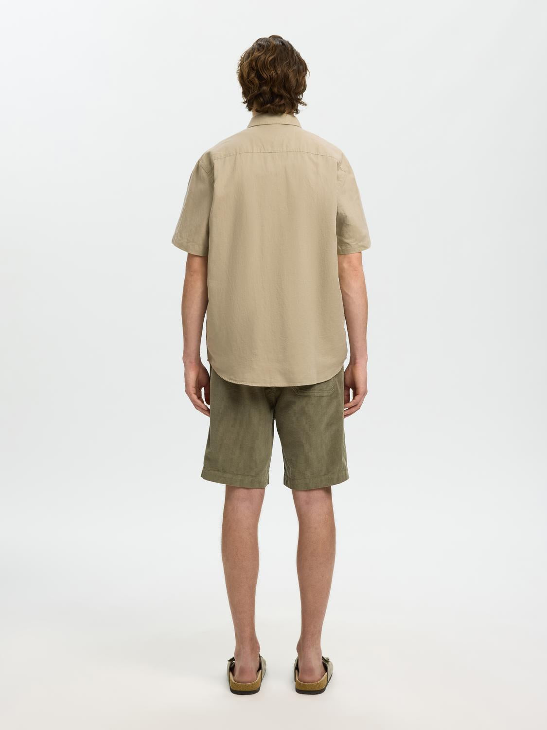 model_shot-back
